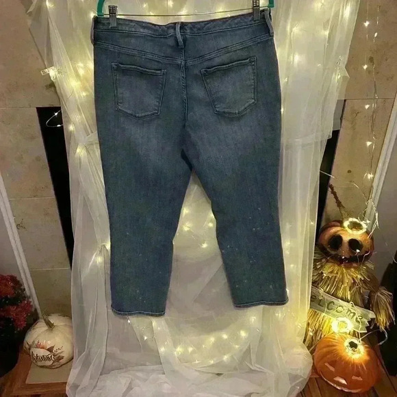 Mossimo Flower Jeans . Size 12Short. Preowned. Soft and Comfy. Women’s. - Picture 3 of 3